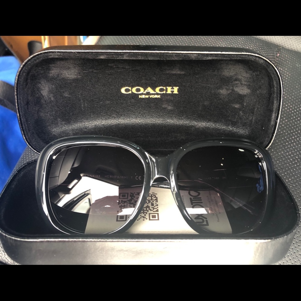 Coach sun glasses